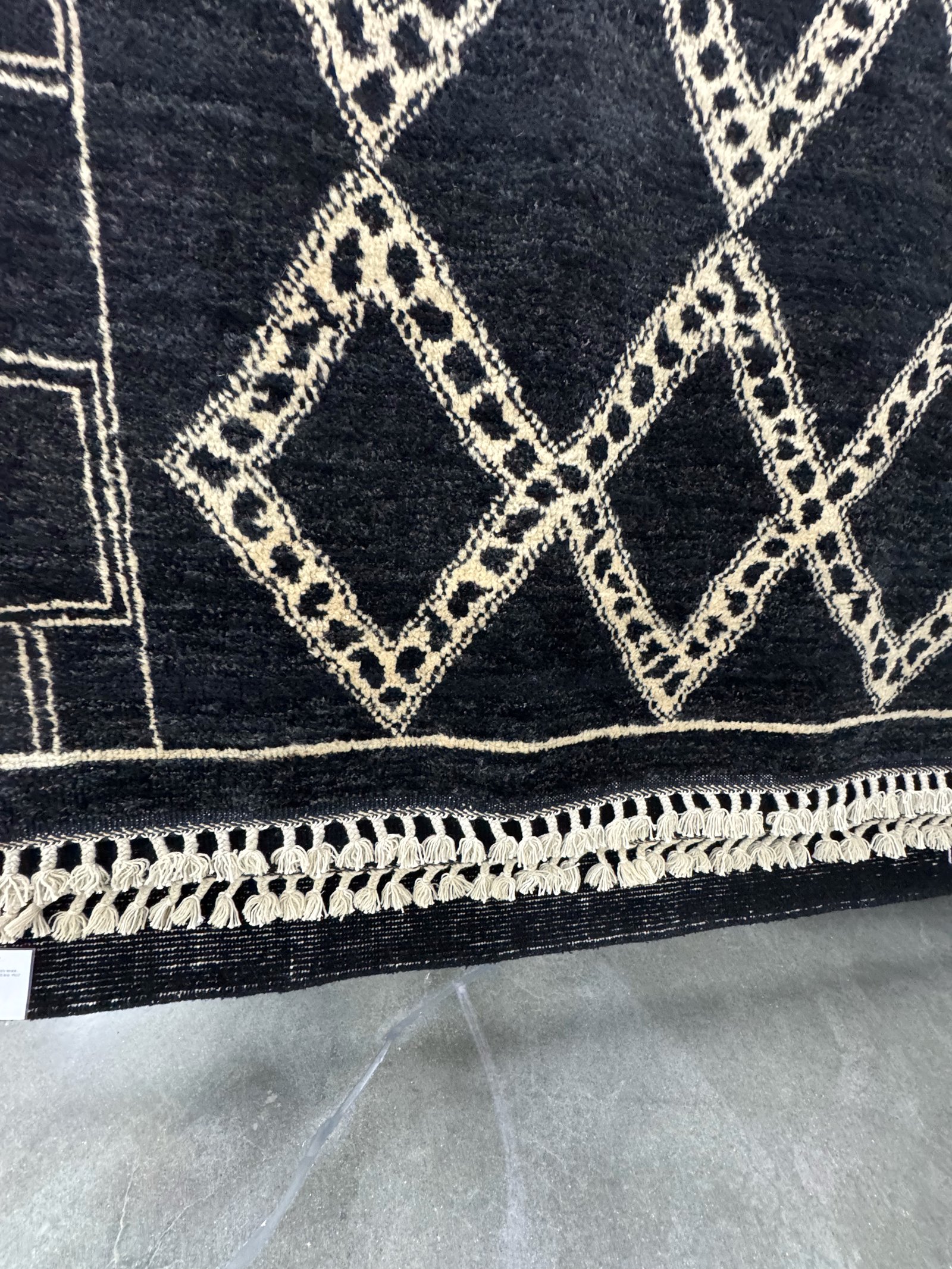 Aziza Hand-knotted Wool Rug